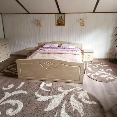 тиша דירה Rivnya